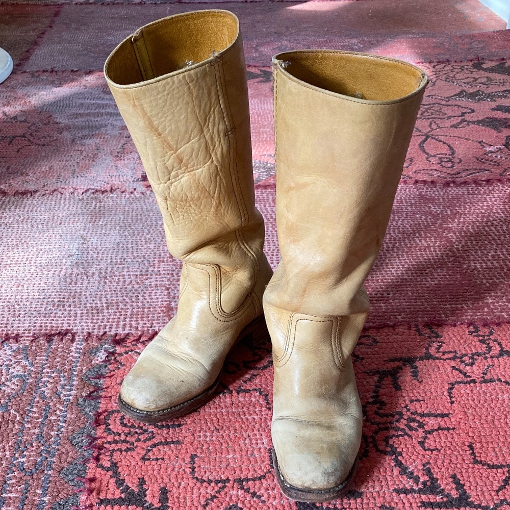 FRYE Women's knee-high heeled boot size 6M mustard yellow
